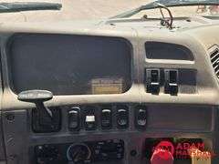 2006  Sterling  9500  Semi Truck