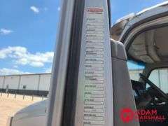 2016  Kenworth  T680  Semi Truck