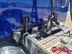 2006  Peterbilt  379  Semi Truck