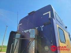 2000  Kenworth  T2000  Semi Truck