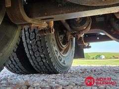 1999  International  9400  Straight Truck