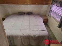 2002  Keystone  Cougar  5th Wheel Camper - 28FT