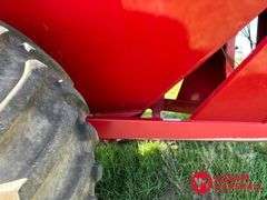 2011  J & M  875-18   Grain Cart