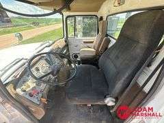 1995  Ford  LTA9000   Semi Truck - Diesel