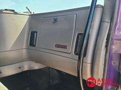 2000  Kenworth  T2000  Semi Truck