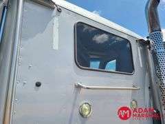 2016  Kenworth  T680  Semi Truck