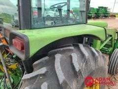 1984  John Deere  2950  Tractor w/Loader