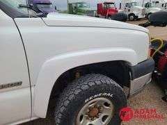 2004  Chevrolet  Silverado 3500  Pickup - Gasoline