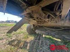 2005  Hesston  9240  Swather