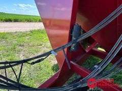 2011  J & M  875-18   Grain Cart