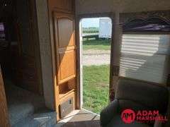 2002  Keystone  Cougar  5th Wheel Camper - 28FT