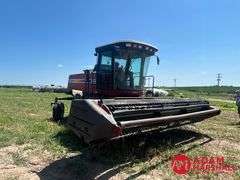 2005  Hesston  9240  Swather