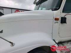 2004  International  9400t  Semi Truck