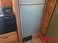 1998  Sundowner  4-Horse Trailer w/ Living Quarters  - 34FT