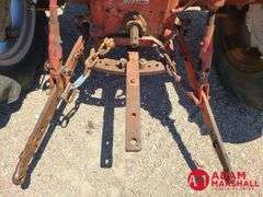 International Harvester  424  Utility Tractor