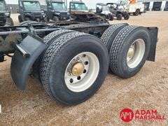 2012  Kenworth  T800  Semi Truck
