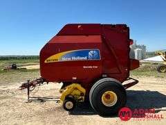2013  New Holland  BR7090  Specialty Crop Baler