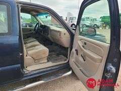 2005  Chevrolet  Silverado 2500  Pickup - Gasoline