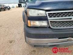 2005  Chevrolet  Silverado 2500  Pickup - Gasoline