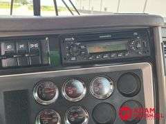 2011  Kenworth  T800  Semi Truck
