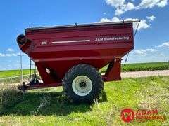 2011  J & M  875-18   Grain Cart