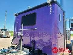 2014  Peterbilt  389  Semi Truck