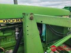 1984  John Deere  2950  Tractor w/Loader