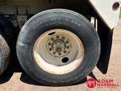 1996  Dakota  3200 Hopper  Grain Trailer - 32FT