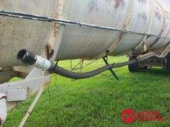 1976  Fruehauf  7000 Gallon Tanker  Trailer
