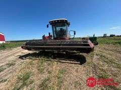 2005  Hesston  9240  Swather