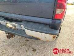 2005  Chevrolet  Silverado 2500  Pickup - Gasoline