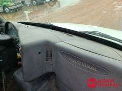2005  International Harvester  8000  Semi Truck
