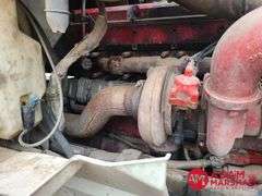 2004  International  9400t  Semi Truck