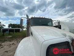 2008  Kenworth  T300  Straight Truck