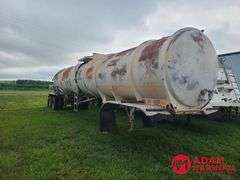 1976  Fruehauf  7000 Gallon Tanker  Trailer