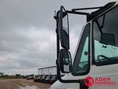 2005  International Harvester  8000  Semi Truck