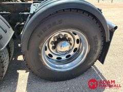 2006  Peterbilt  379  Semi Truck