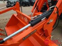 2023  Kubota  M7-152 Deluxe  MFWD Tractor w/ Loader