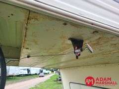 1993  NU-WA  Hitchhiker  Camper Trailer - 30FT