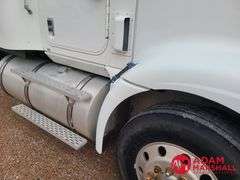 2004  International  9400t  Semi Truck