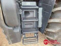 2023  Kubota  M7-152 Deluxe  MFWD Tractor w/ Loader