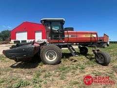 2005  Hesston  9240  Swather
