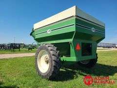 J&M  525  Grain Cart