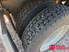 1999  International  9400  Straight Truck