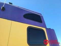 2000  Kenworth  T2000  Semi Truck