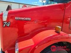 2011  Kenworth  T800  Semi Truck