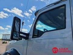 2016  Kenworth  T680  Semi Truck