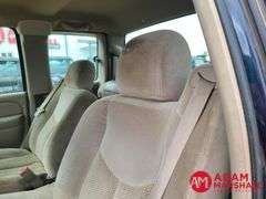 2005  Chevrolet  Silverado 2500  Pickup - Gasoline