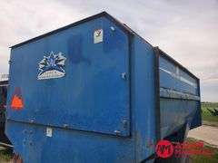 SAC  6035  Turbo Max Feed Wagon