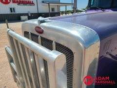 2014  Peterbilt  389  Semi Truck